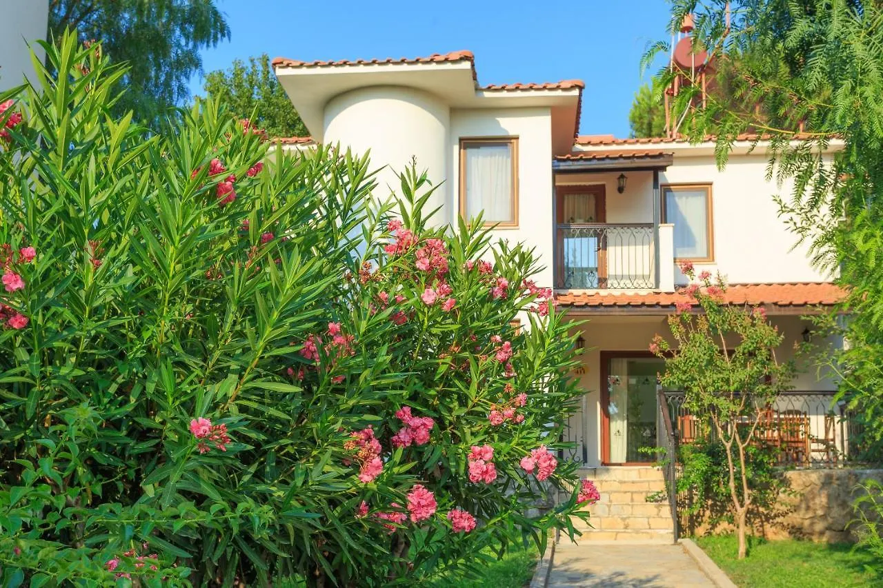 Orka World Hotel & Aquapark Oludeniz 4*,