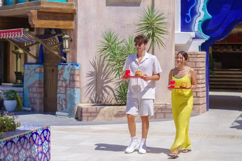 Orka World Hotel & Aquapark Ολουντενίζ 4*,