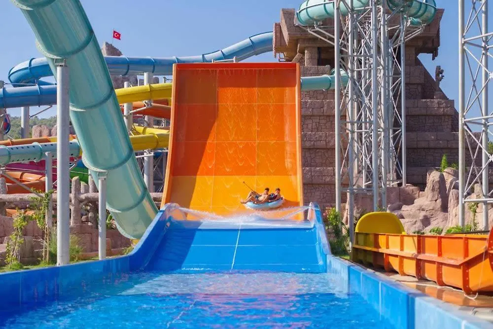 Orka World Hotel & Aquapark Oludeniz