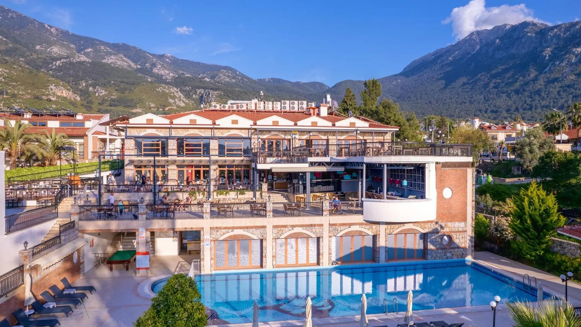 Orka World Hotel & Aquapark Oludeniz 4*,